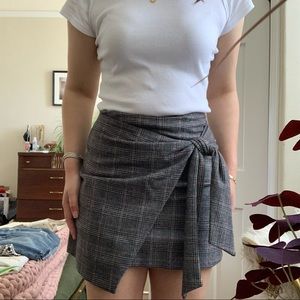❌SOLD ON DE🅿️⭕️🅿️❌ Aritzia Wilfred Mini Skirt